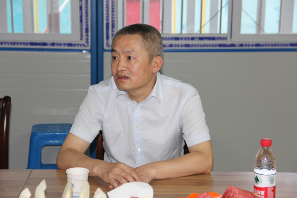 李?lèi)?ài)國副處長(cháng)帶領(lǐng)督查小組檢查楊木橋工地