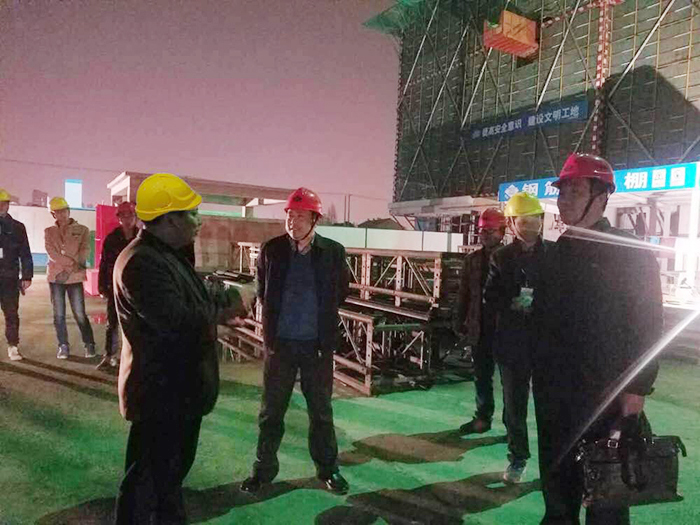 我公司西渚花苑一期項目土建及安裝(二標段)工程迎來(lái)江蘇省建設廳節后復工檢查 我公司西渚花苑一期項目土建及安裝(二標段)工程迎來(lái)江蘇省建設廳節后復工檢查