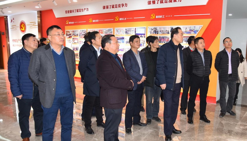 蘇州市建筑業(yè)協(xié)會(huì )會(huì )長(cháng)辦公會(huì )議在我集團公司隆重召開(kāi)