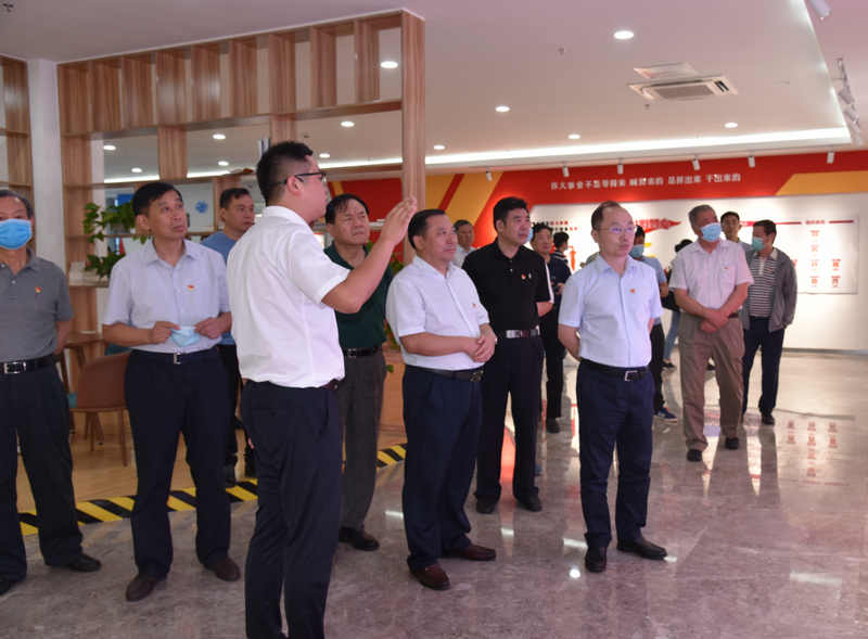 省建筑行業(yè)協(xié)會(huì )來(lái)蘇州中設建設集團調研黨建工作