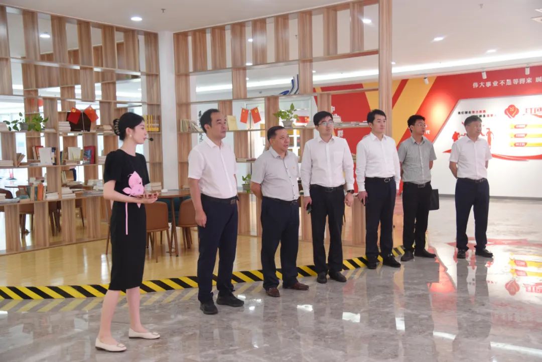 淮安市清江浦區委副書(shū)記、區長(cháng)趙洪濤一行蒞臨集團公司調研