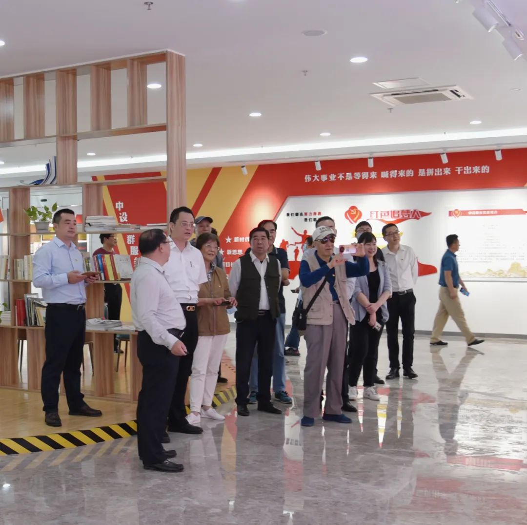 蘇州市工商聯(lián)機關(guān)黨支部、退休黨支部黨員干部蒞臨集團公司調研指導