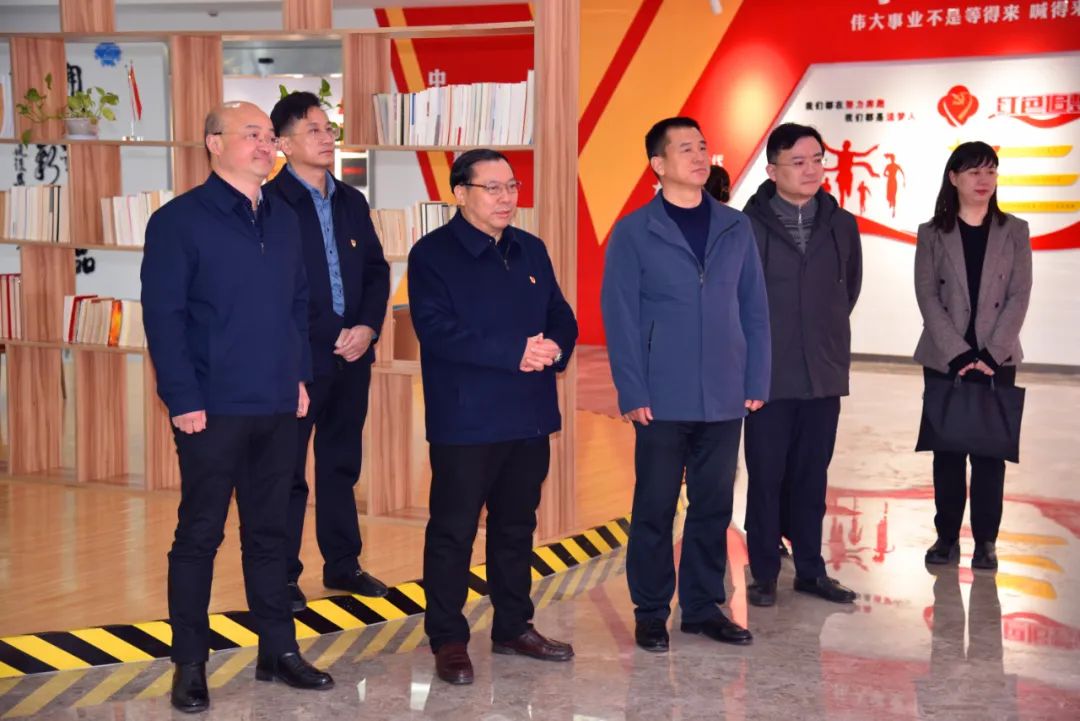 【 快訊】蘇州市工商聯(lián)黨組成員、副主席謝文年一行蒞臨集團公司調研指導