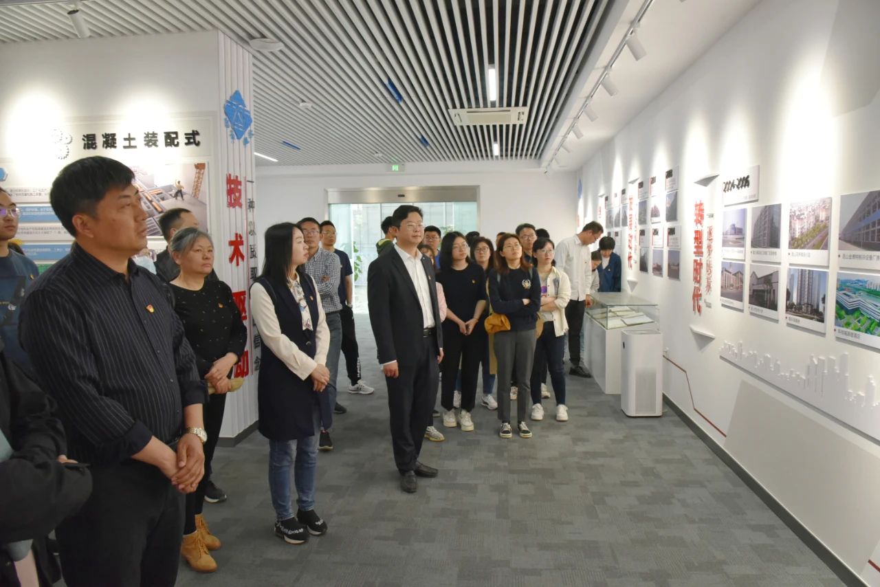 【快訊】 江蘇工程職業(yè)技術(shù)學(xué)院建筑工程學(xué)院黨總支蒞臨集團公司調研