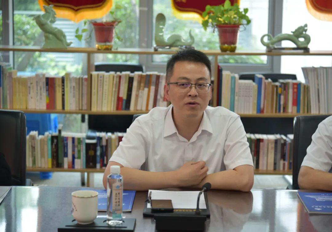 【快訊】中鐵建工集團第二公司江蘇分公司領(lǐng)導一行蒞臨集團公司參觀(guān)交流